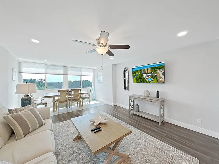 2620 Cove Cay Dr #403 — Photo 16