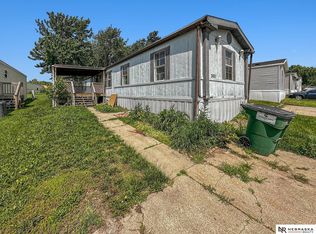 3601 NW Orange Ct, Lincoln, NE 68521