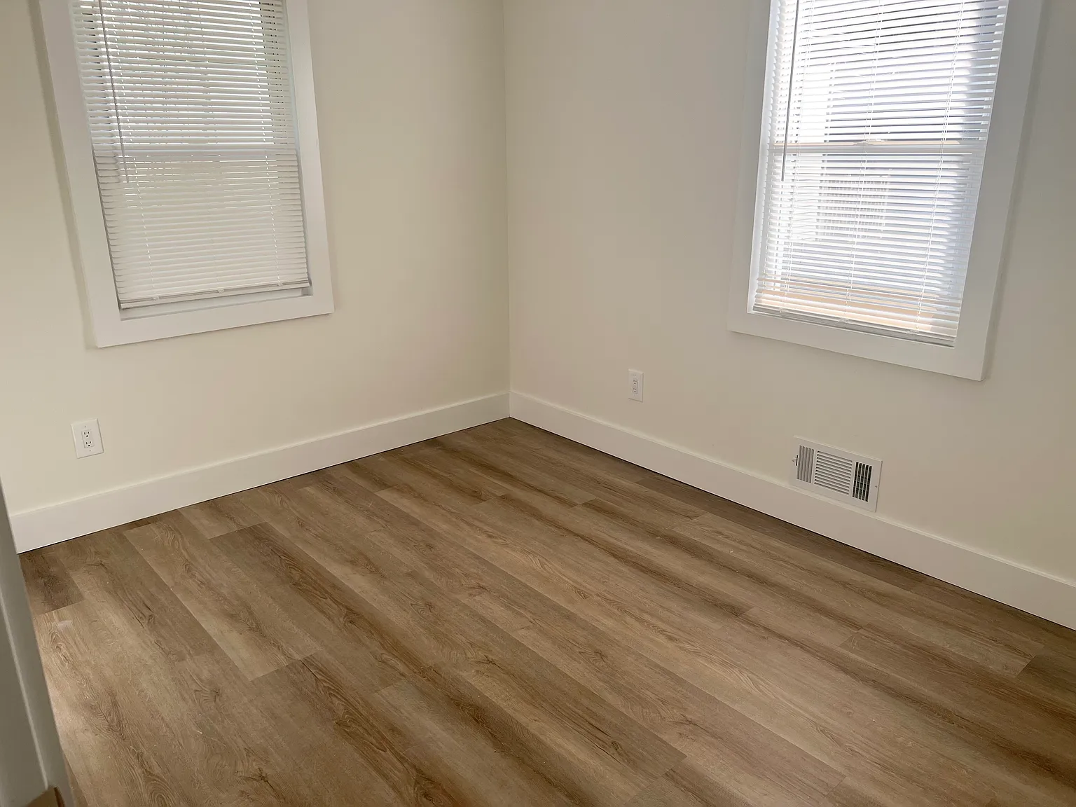 3 bed, 1400 sqft, $3,500 — Photo 4