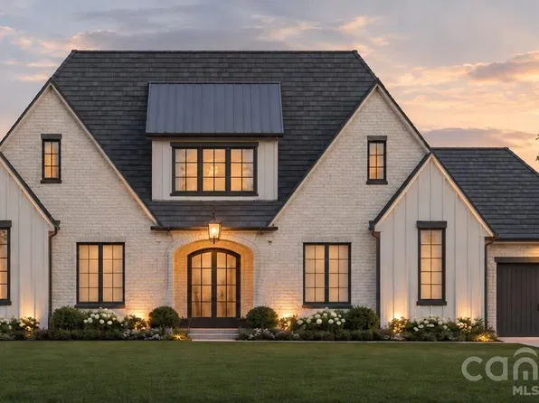 422 Deodar Cedar Dr, Matthews, NC 28104