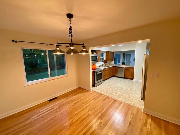5th image of 7504 Tiki Dr