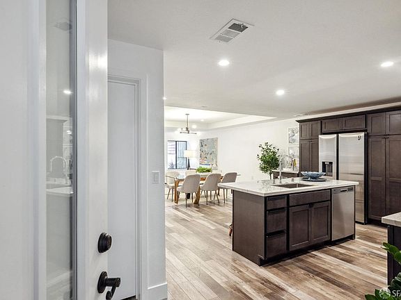 3rd image of 327-329 18th Ave
