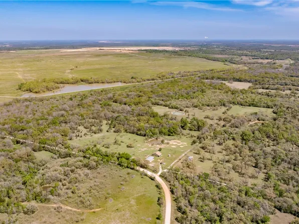 5732 Rose Hill Rd, Calvert, TX 77837