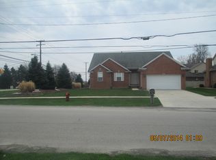 996 Eckford Dr, Troy, MI 48085