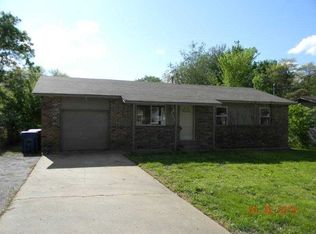 211 NW J St, Bentonville, AR 72712