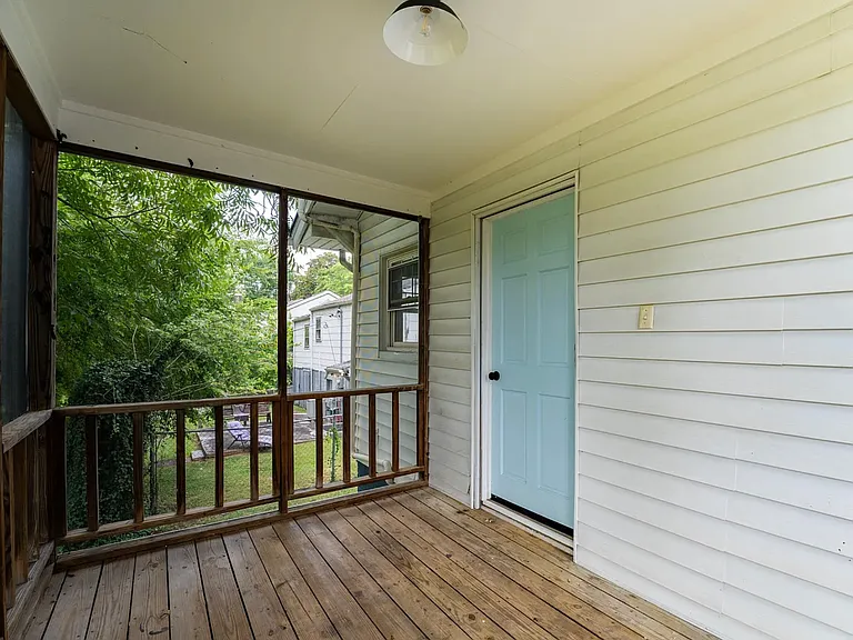 330 Chickamauga Ave — Photo 17