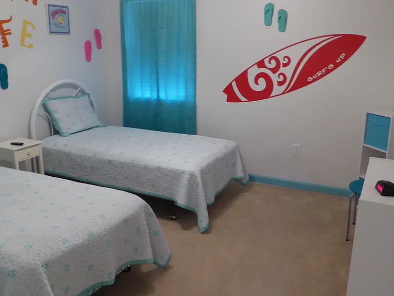 541 White River Dr #16G — Photo 21
