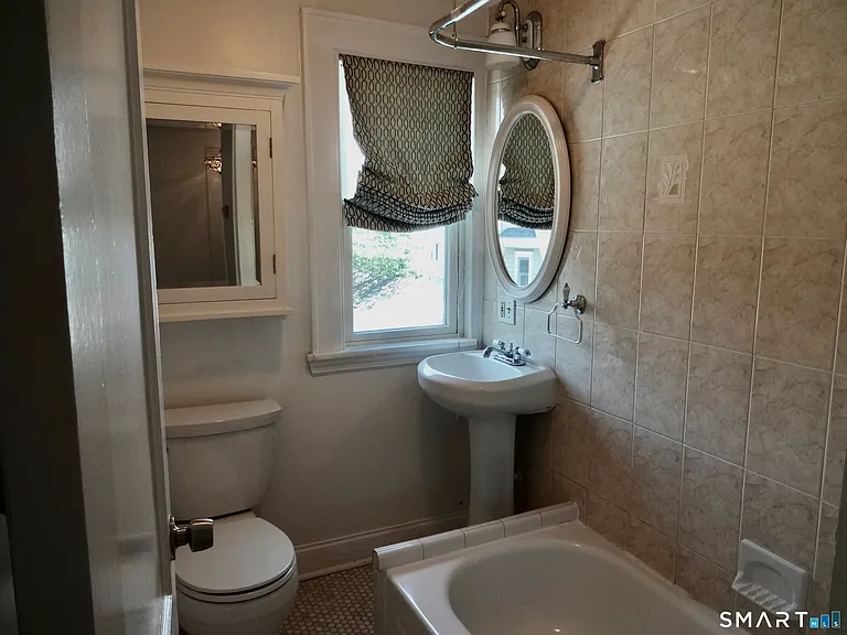84 Sherman Ct — Photo 27
