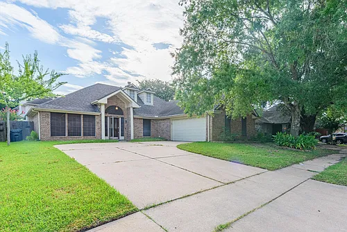 1813 Oak Wood Dr E Photo 1 1813 Oak Wood Dr E Photo 1