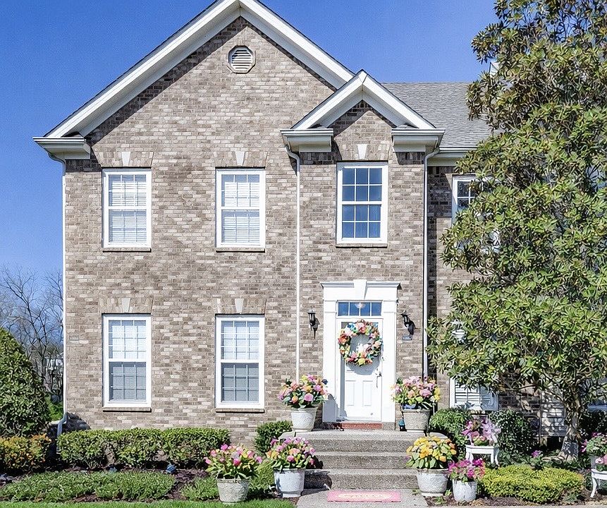 1st image of 1002 McKenna Dr