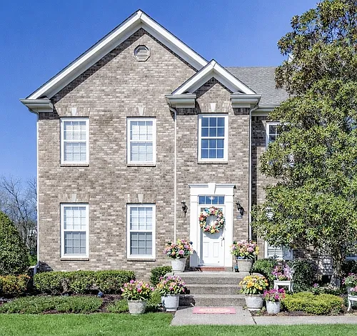 1002 McKenna Dr Photo 1