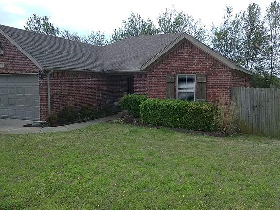 4th image of 106 E Bonnie Ln