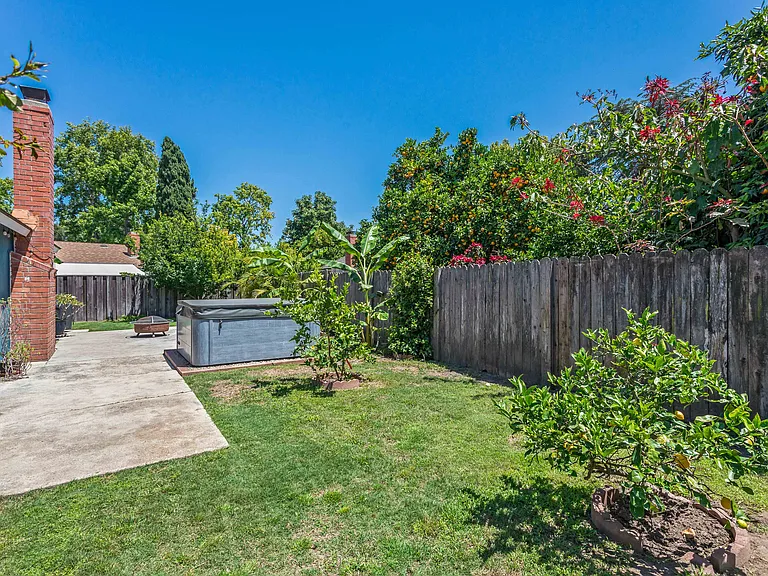 6207 Marlborough Dr — Photo 17