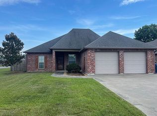 124 Rue Des Cannes, Maurice, LA 70555