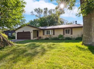 1041 Ramsey St S, Shakopee, MN 55379