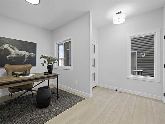 3rd image of 15 W Fireside Cmn