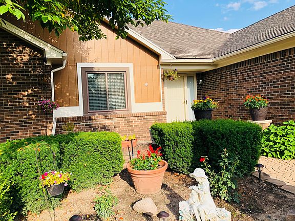 4th image of 43092 Sinnamon Ln