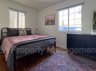 1218 Coal Ave SE, Albuquerque, NM 87106