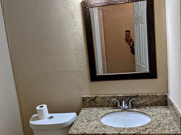 5th image of 8323 Wilcrest Dr APT 10020