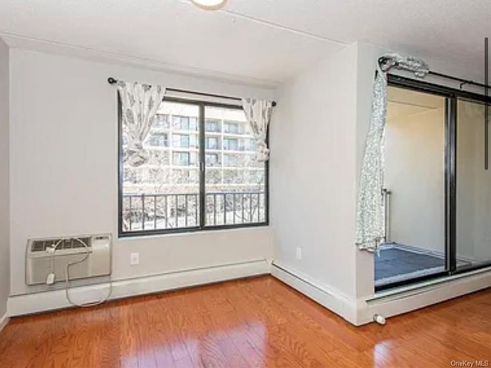 1155 Warburton Ave Yonkers, NY, 10701 Apartments for Rent Zillow