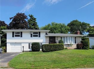 71 Sheffield Rd, Cranston, RI 02920