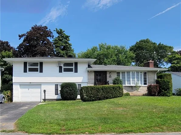 71 Sheffield Rd, Cranston, RI 02920