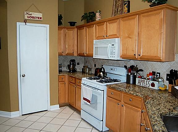 5th image of 5117 China Berry Dr