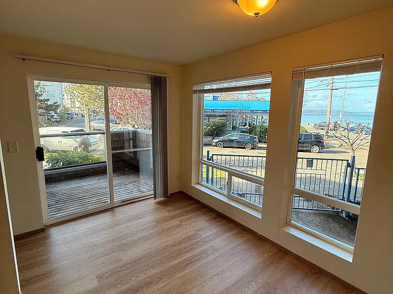 2770 Alki — Photo 4