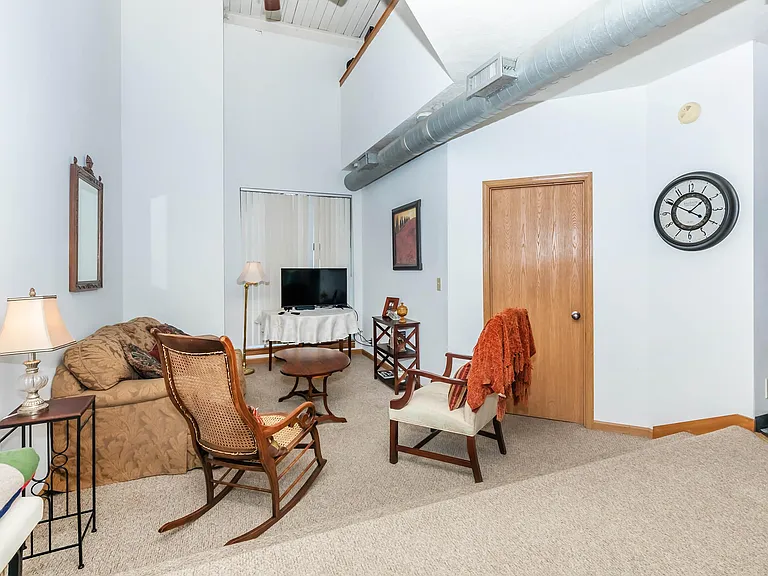 Armory Loft — Photo 38