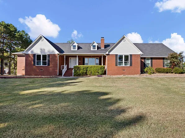 255 Hilltop Dr, Russellville, AR 72802
