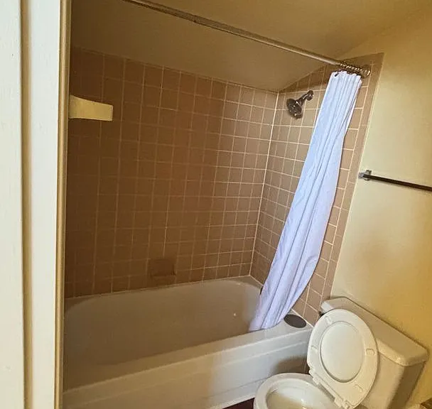 620 Forest Edge Rd #D — Photo 9