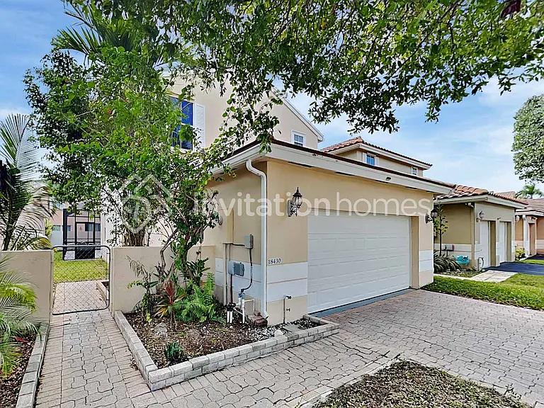 18430 NW 21st St — Photo 1