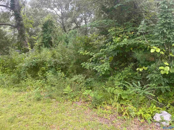18 N College St, Gadsden, AL 35905