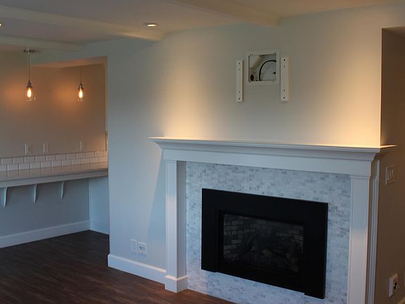 Living Room - Fireplace