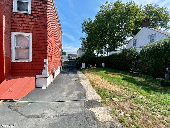 4th image of 436 Frankfort St