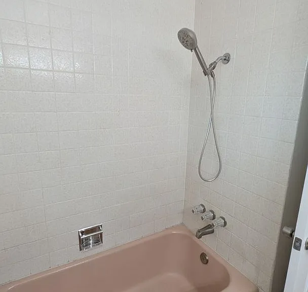 5778 Roswell St — Photo 9