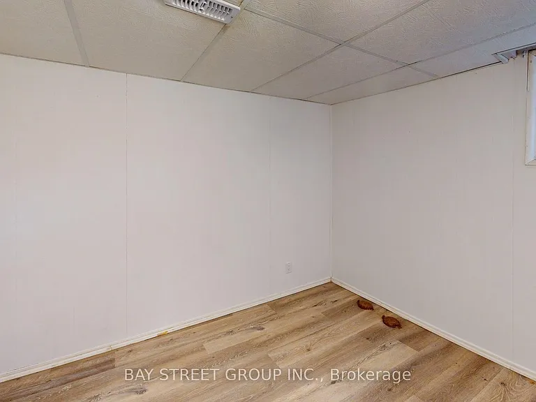 106 Wye Valley Rd #BASEMENT — Photo 6