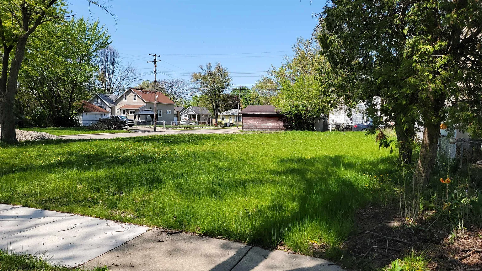 501 E Hayes Ave photo 1