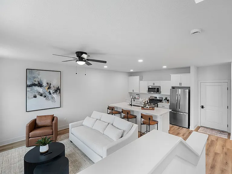 West Heights- BLGD 7 — Photo 19