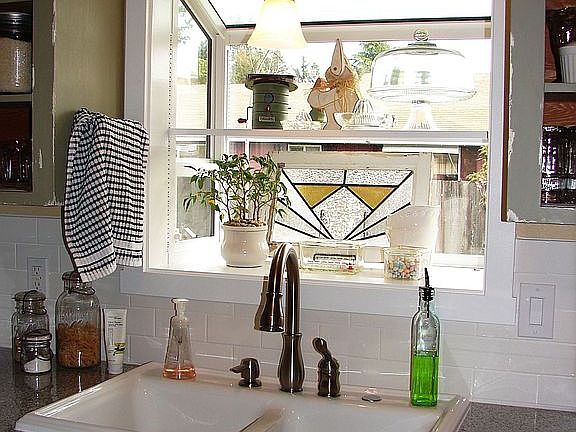 Garden window, new sink and pull down faucet
