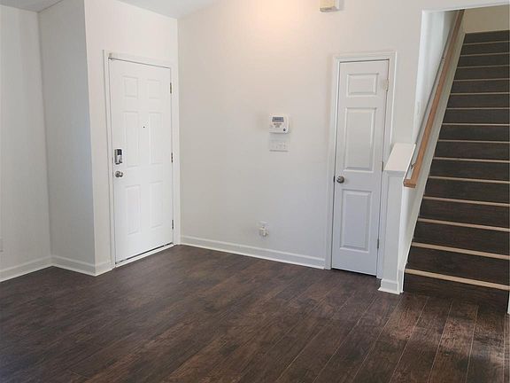 2nd image of 8103 Lamplighter Pl
