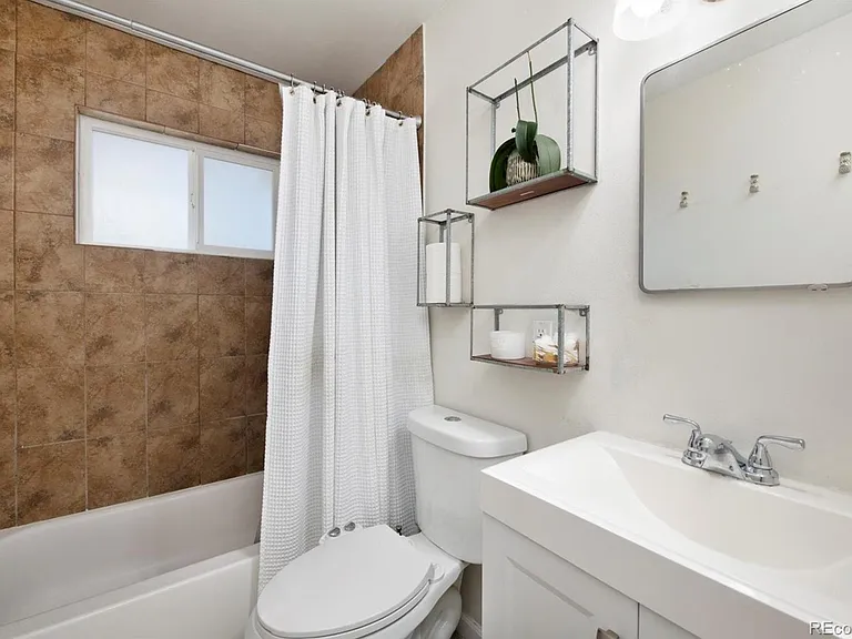 4850 W Virginia Ave — Photo 8