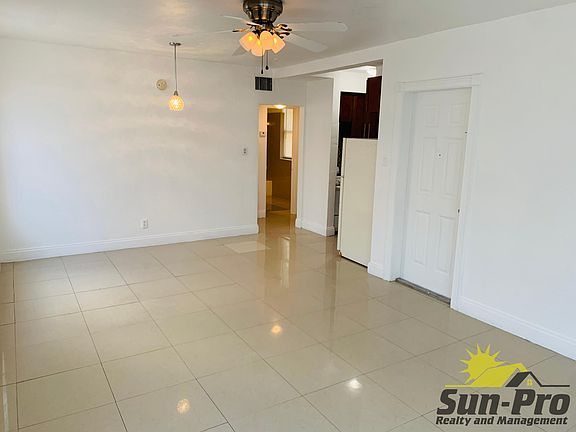 4th image of 1065 N Atlantic Ave APT 6