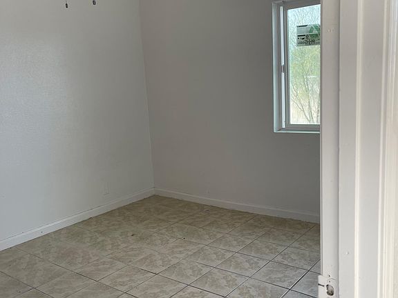 3rd image of 220 W 9th St #422A