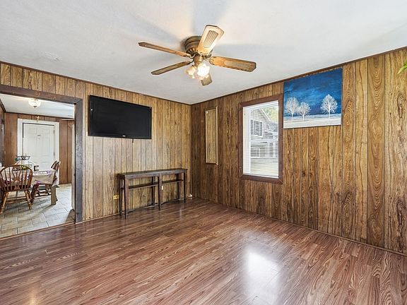 3rd image of 2407 Hermon Ave