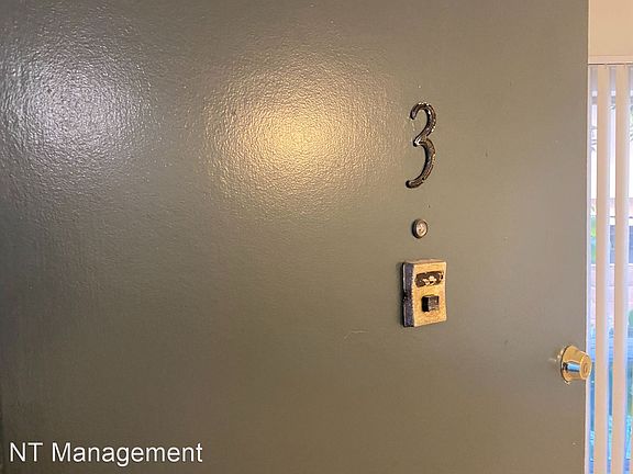 2nd image of 3431 Keystone Ave #3