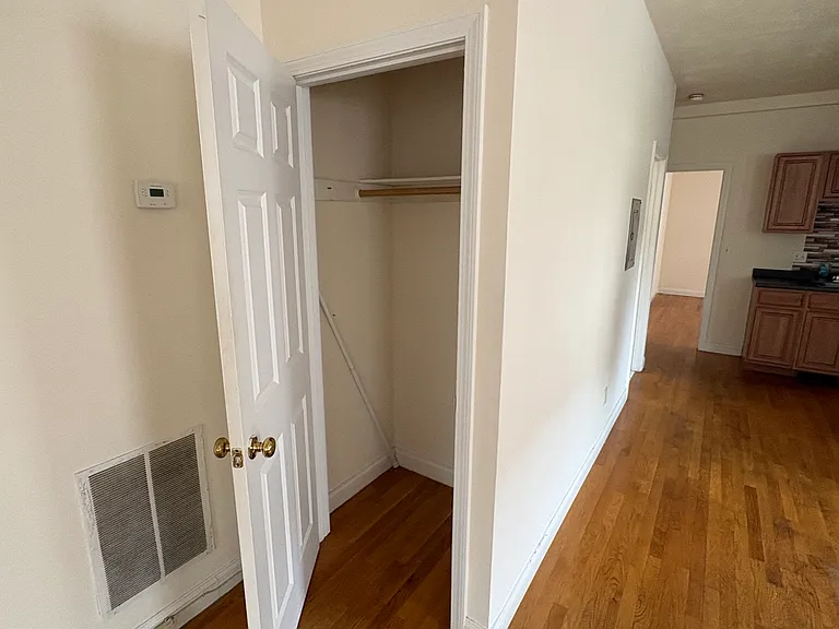 426 N Main St #1R — Photo 8
