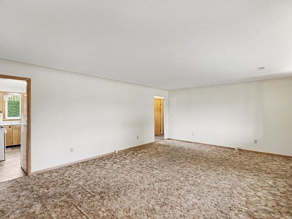 4th image of 2101 Union St