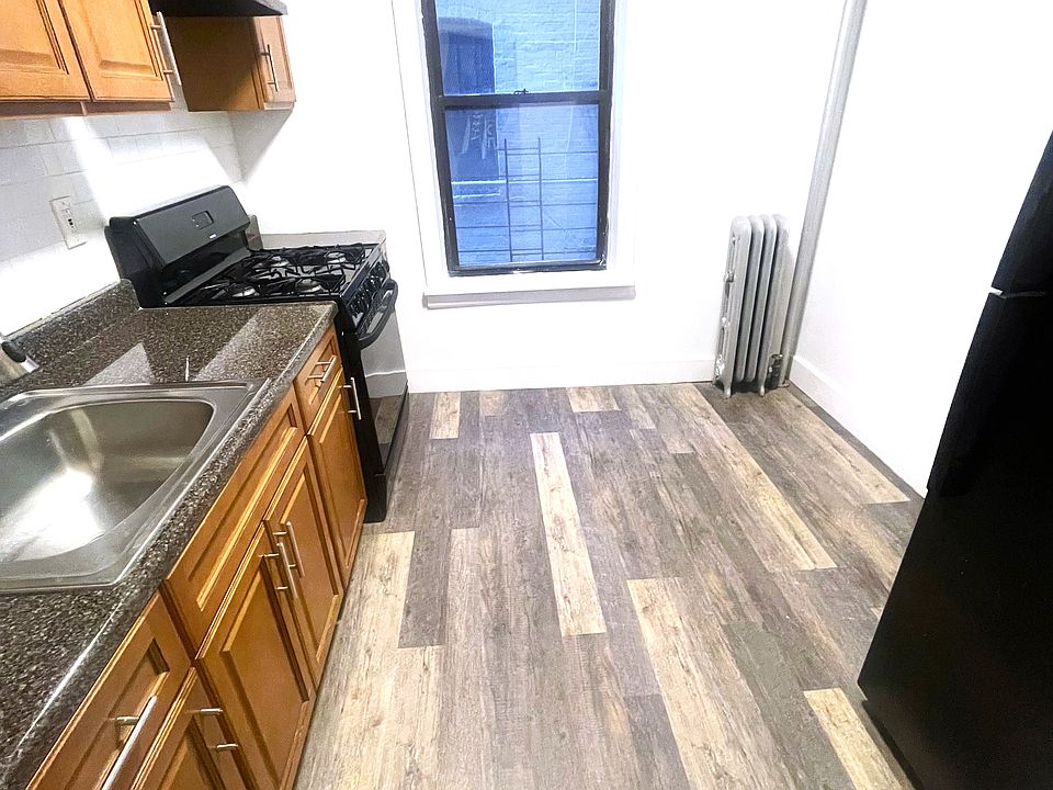 2nd image of 690 Rogers Ave APT 1G