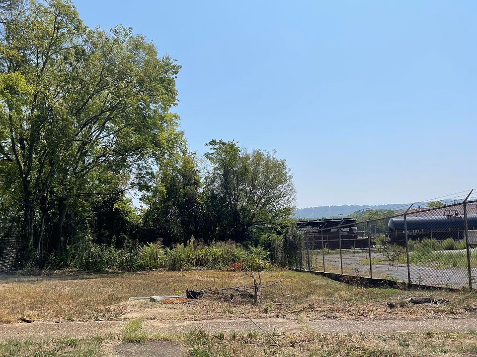 2nd image of 4508 Kirkland Ave